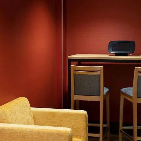 Hotell Ramada By Wyndham Leeds East