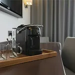 Ramada By Wyndham East