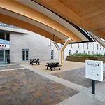 מלון Ramada By Wyndham East לידס