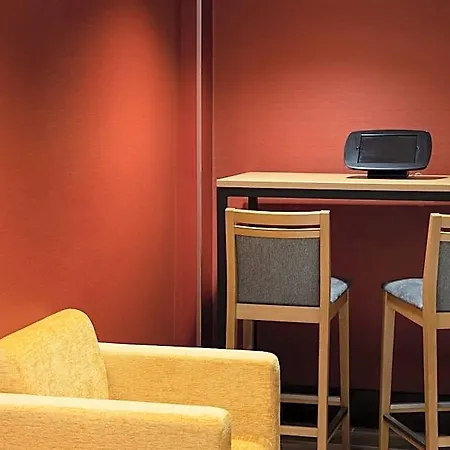 Hotel Ramada By Wyndham East