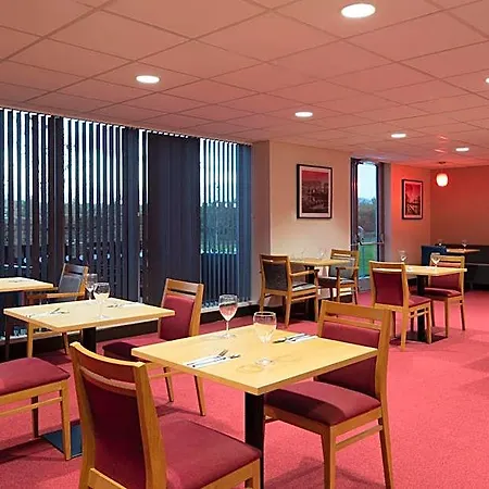 Hotel Ramada By Wyndham East