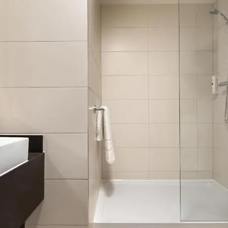 Ramada By Wyndham East Leeds (West Yorkshire)