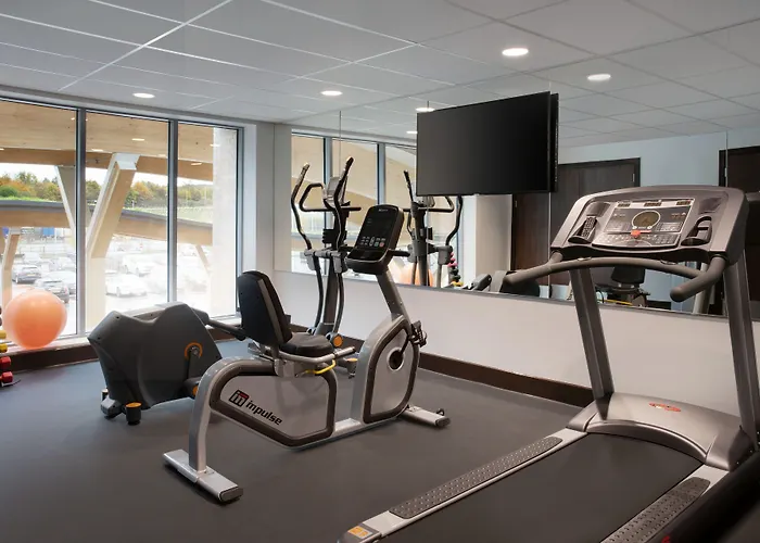 Ramada By Wyndham East Hotel 4*